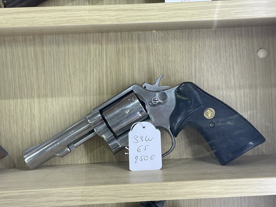 S&W 65