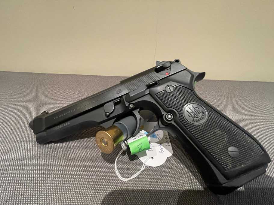 Beretta 92FS Cal 9mm